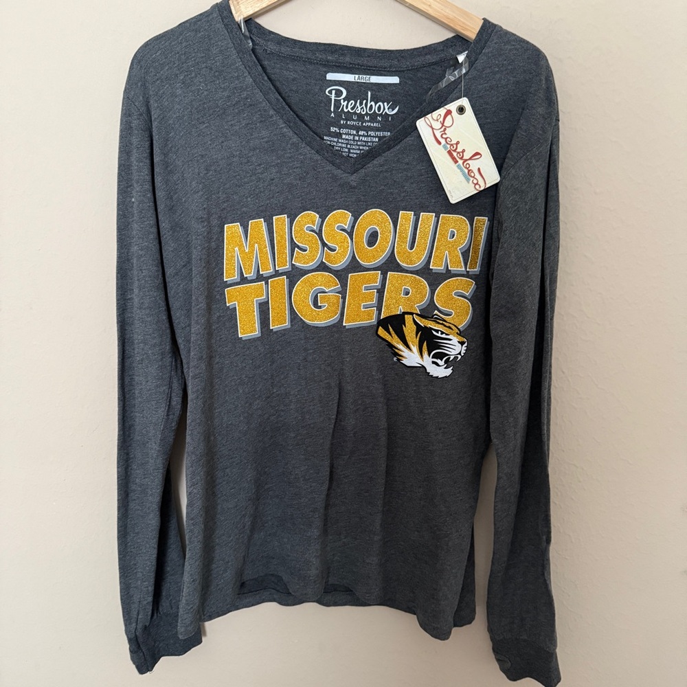 Brand New University Of Missouri Womens V-Neck Long Sleeve Top Large Tiger Logo
